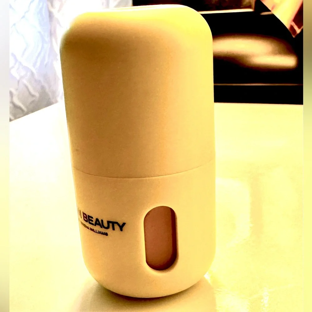 NWOB! Wyn Beauty foundation in Flex!